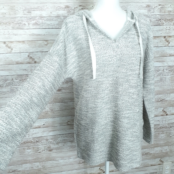 Style & Co Hooded Top V-Neck Black Ivory Gold I - Picture 3 of 7